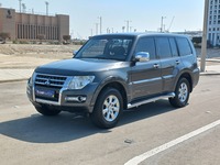 Used 2016 Mitsubishi Pajero for sale in Abu Dhabi