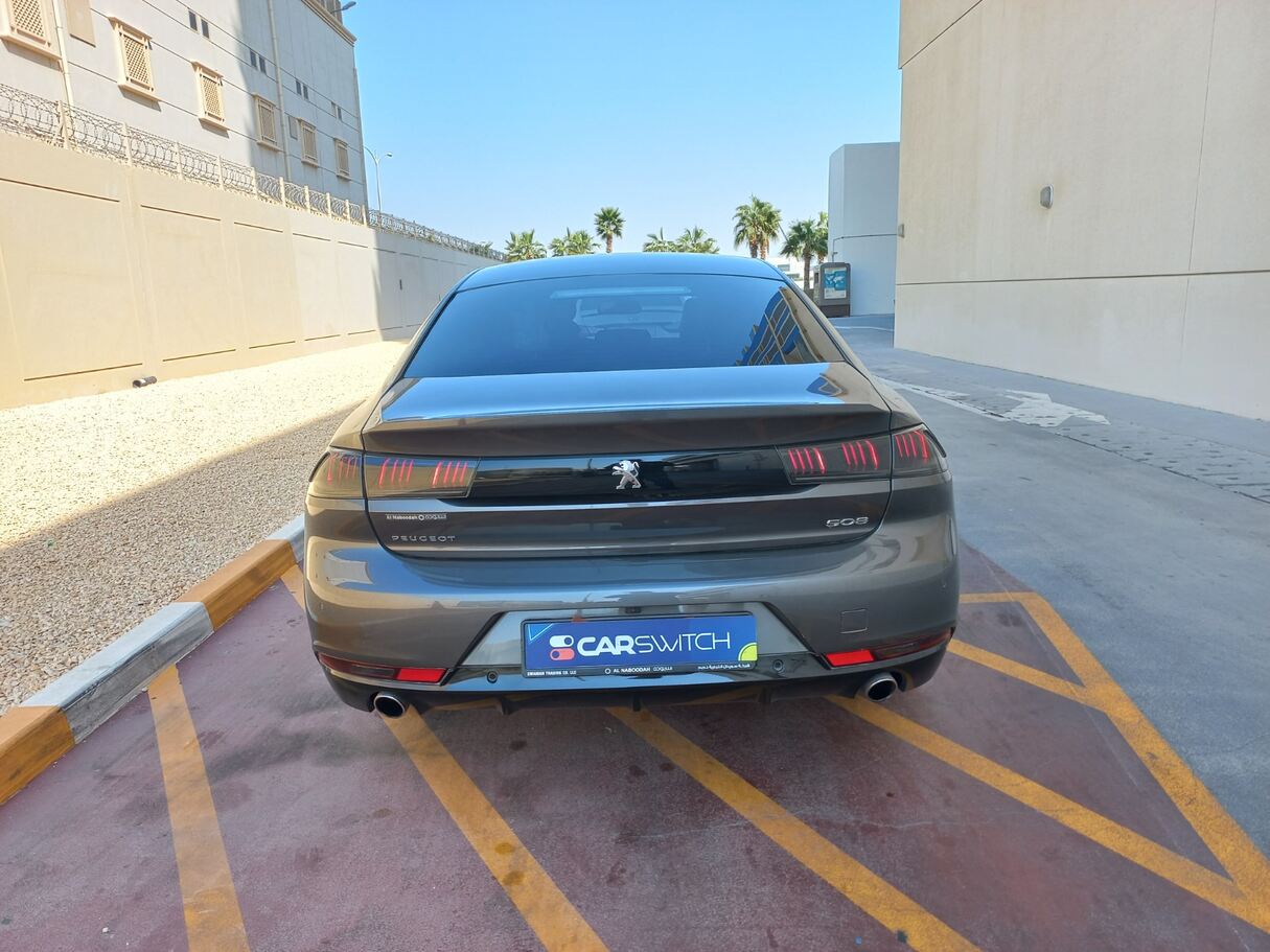 Car image 6