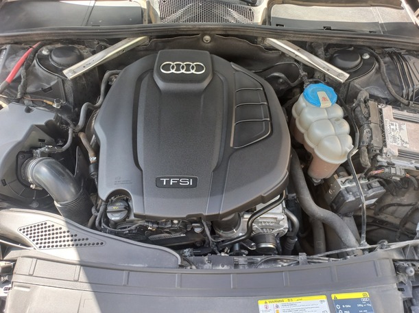 Car image 24