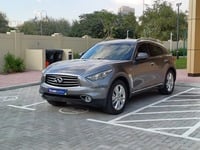 مستعمله 2014 انفنتي QX70 للبيع فى دبي