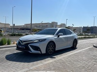 Used 2023 Toyota Camry for sale in Abu Dhabi