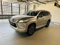 Used 2020 Mitsubishi Montero Sport for sale in Dubai