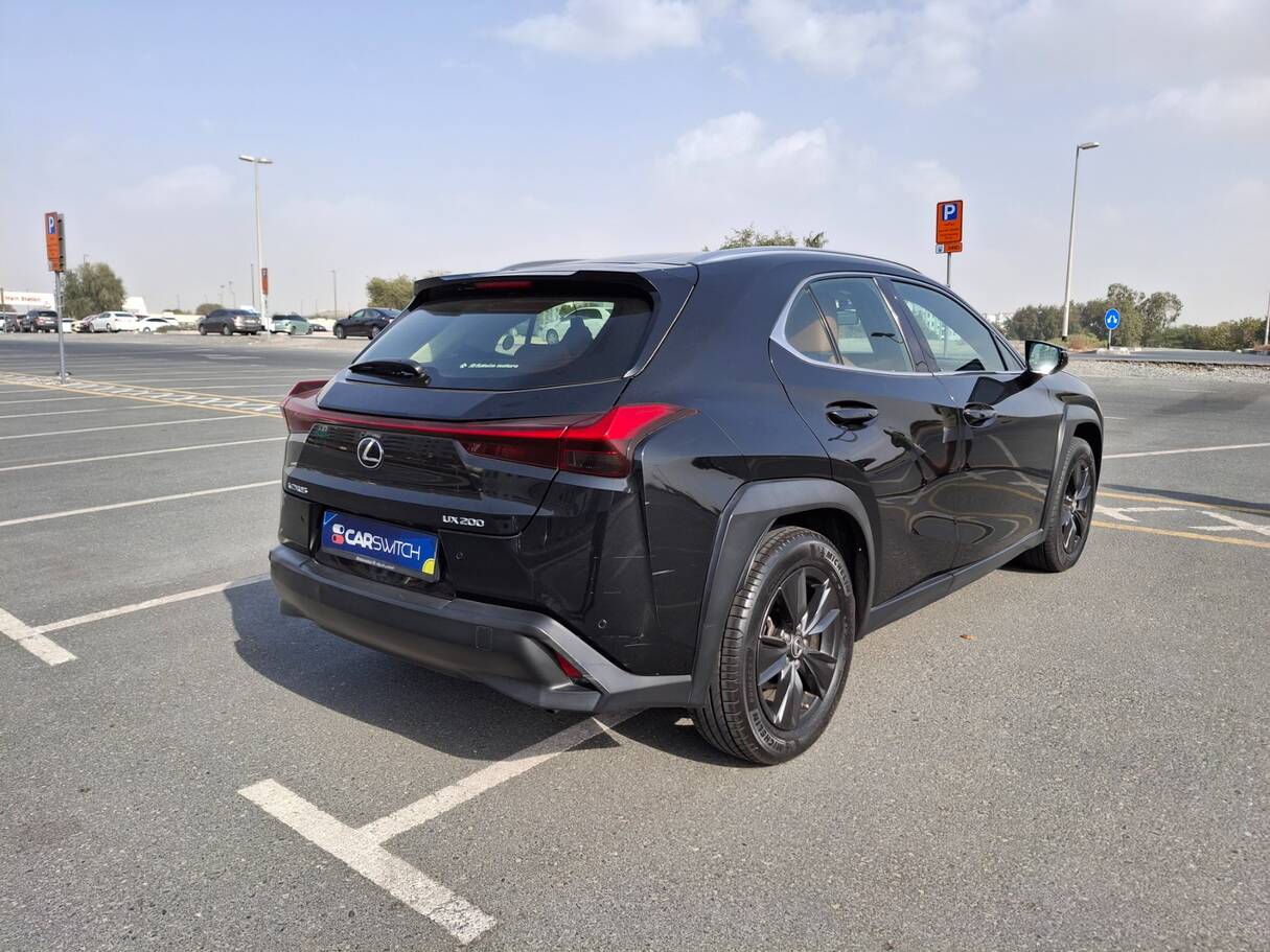 Car image 5