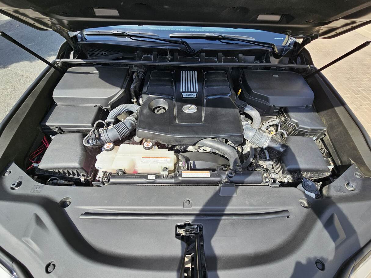 Car image 24