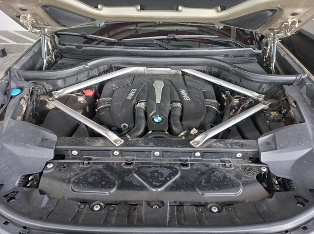 Car image 28