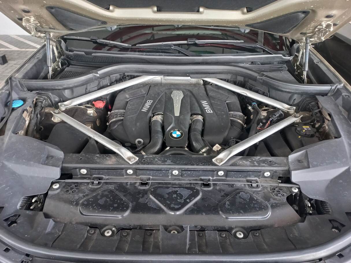 Car image 28