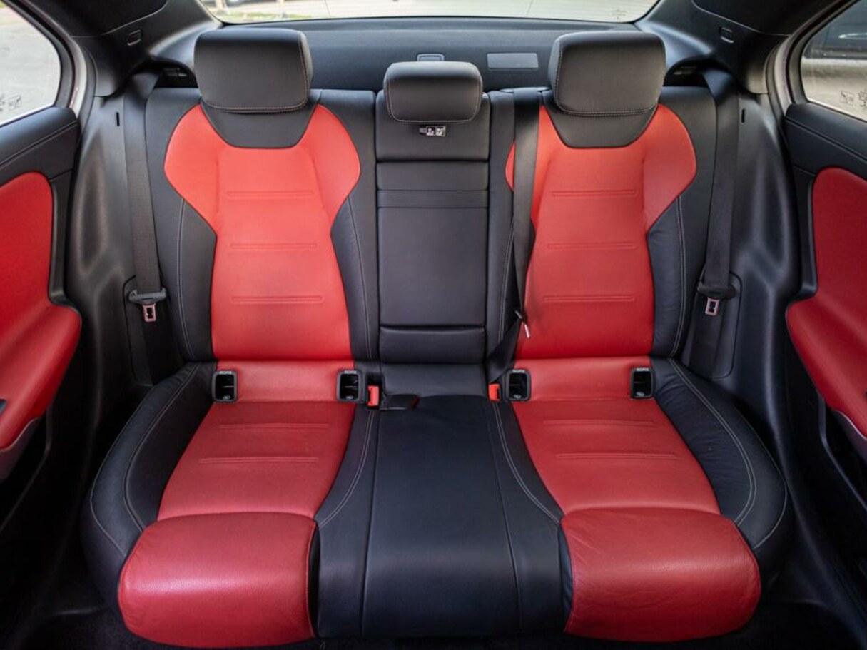 Car image 20
