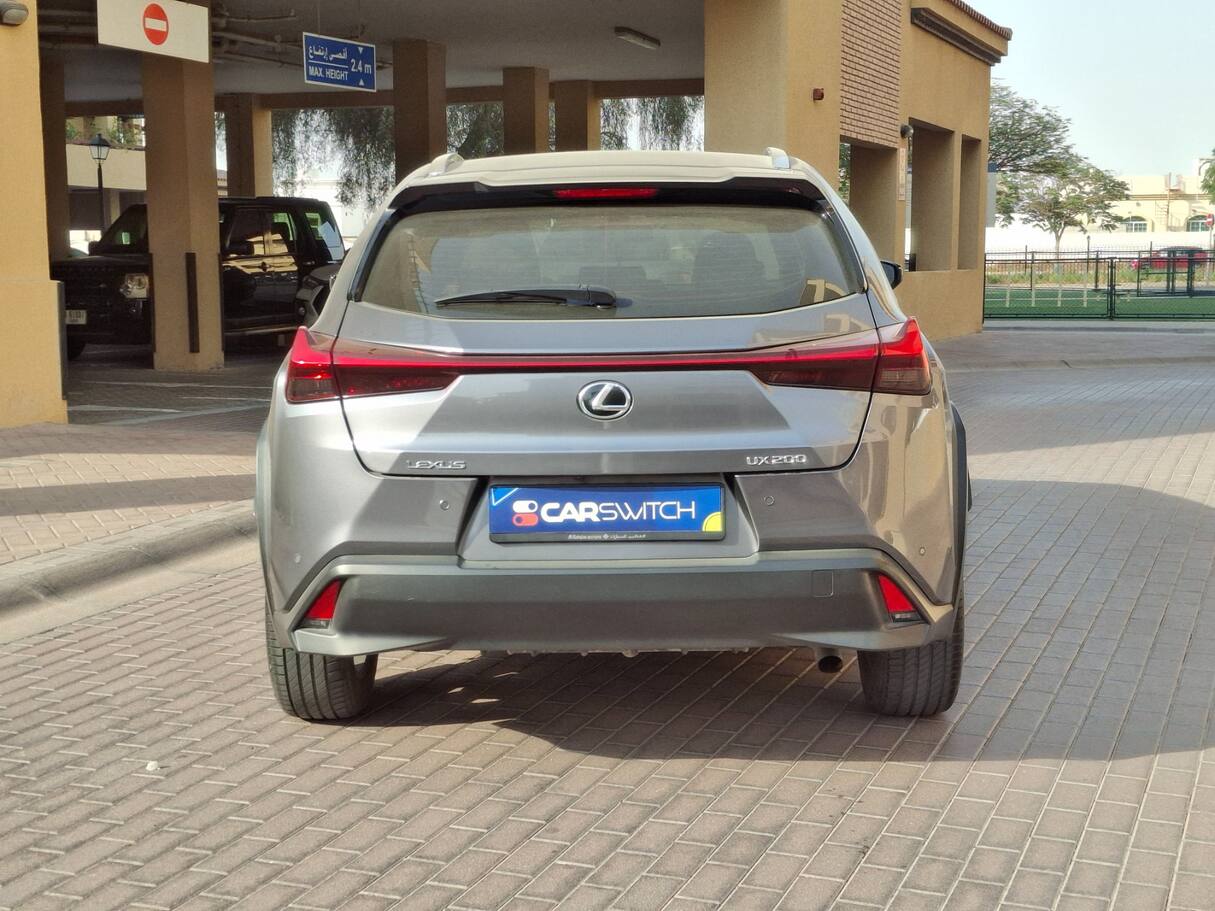Car image 5