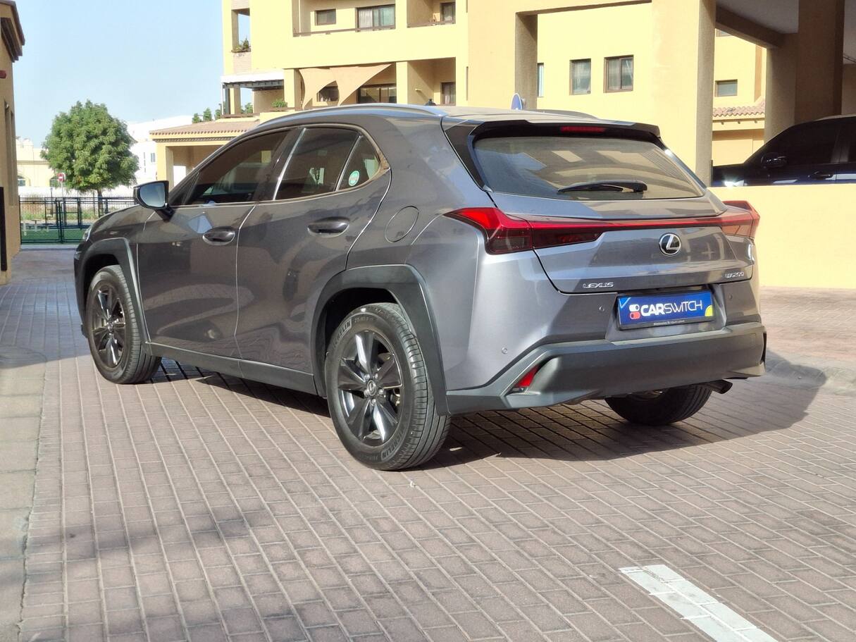 Car image 6