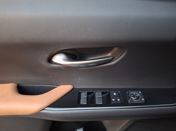 Car image 22