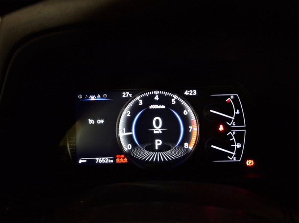 Car image 18