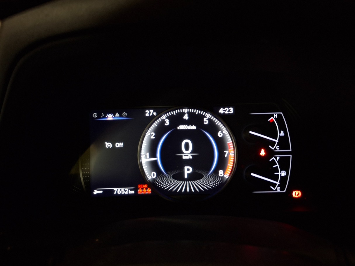 Car image 18
