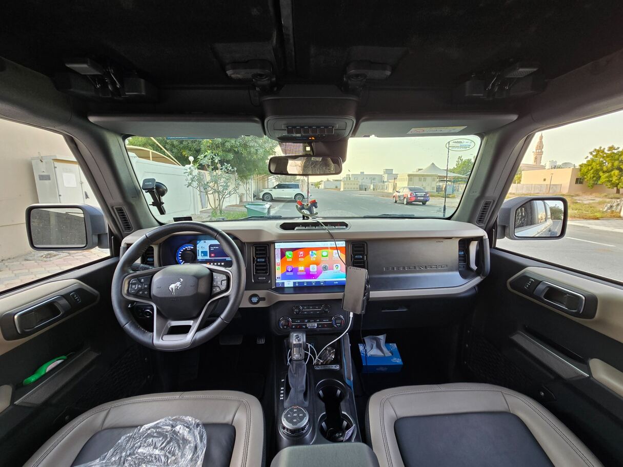 Car image 13