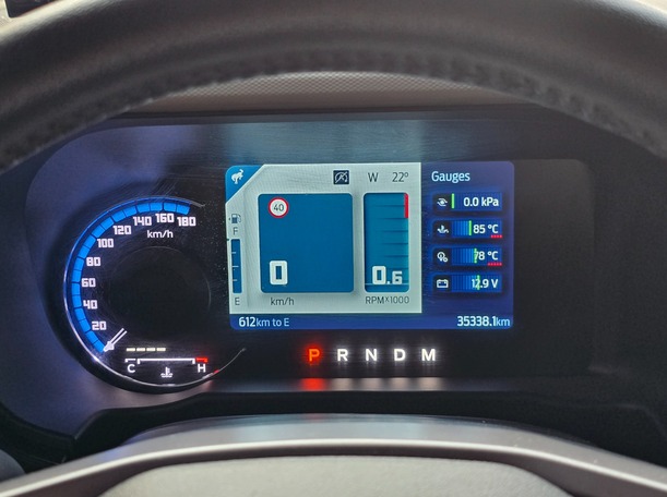 Car image 18