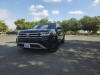 Used 2022 Volkswagen Atlas for sale in Dubai