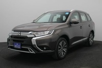 Used 2021 Mitsubishi Outlander for sale in Dubai