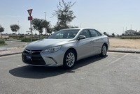 Used 2017 Toyota Camry for sale in Abu Dhabi