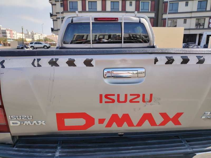 مستعمله 2014 ايسوزو D-Max للبيع فى جدة