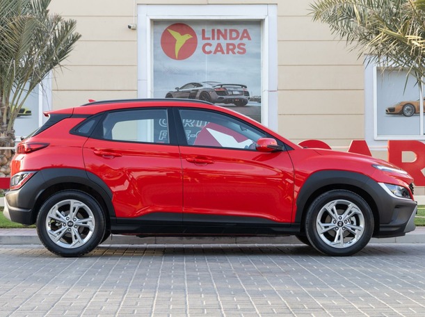 Car image 9