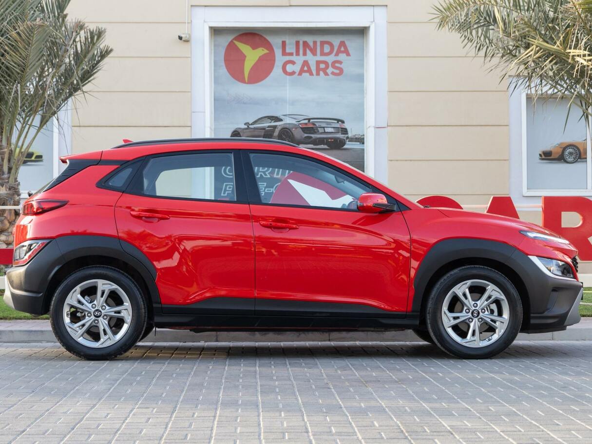 Car image 9