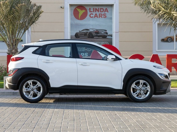 Car image 9