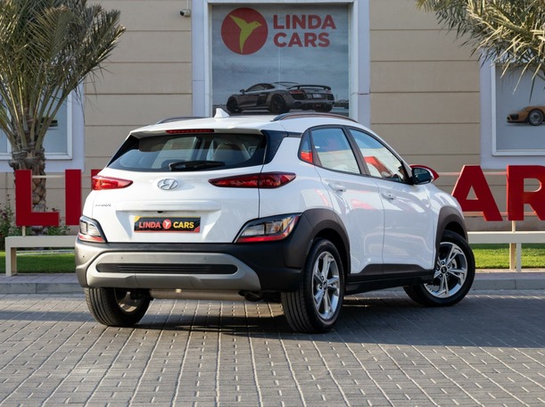 Car image 8