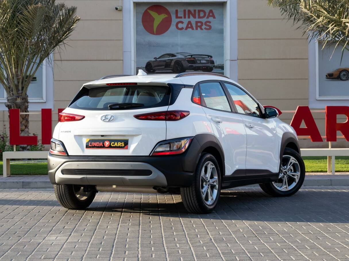 Car image 8