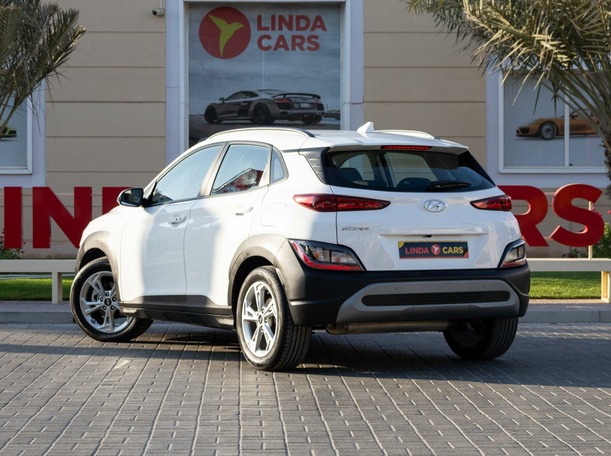 Car image 7