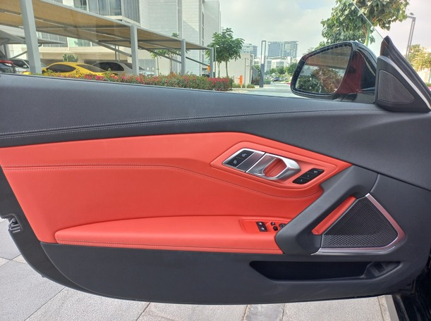 Car image 10