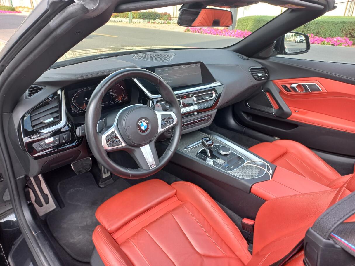 Car image 11