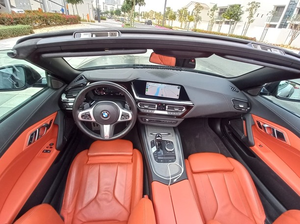 Car image 13