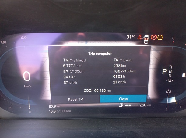 Car image 24