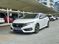 Used 2018 Honda Civic for sale in Dubai