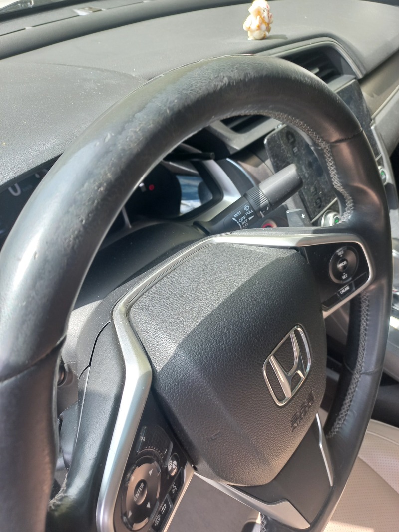 Used 2018 Honda Civic for sale in Dubai