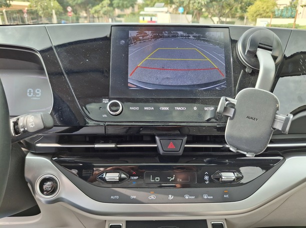 Car image 23