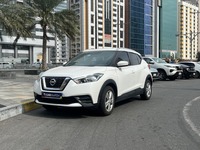 Used 2019 Nissan Kicks for sale in Abu Dhabi