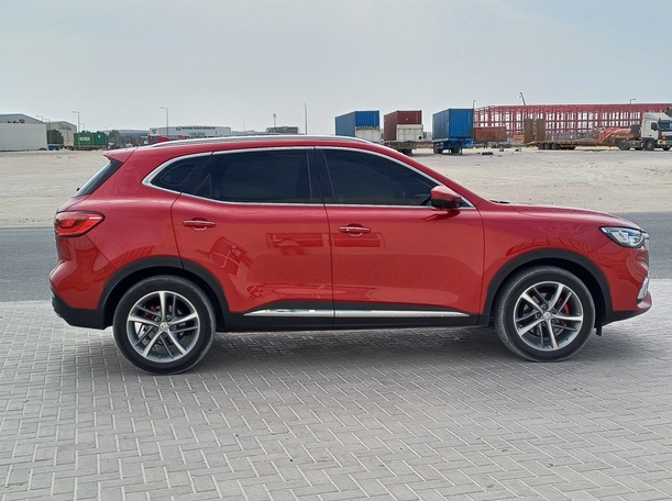 Car image 4