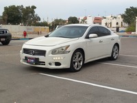 Used 2014 Nissan Maxima for sale in Abu Dhabi