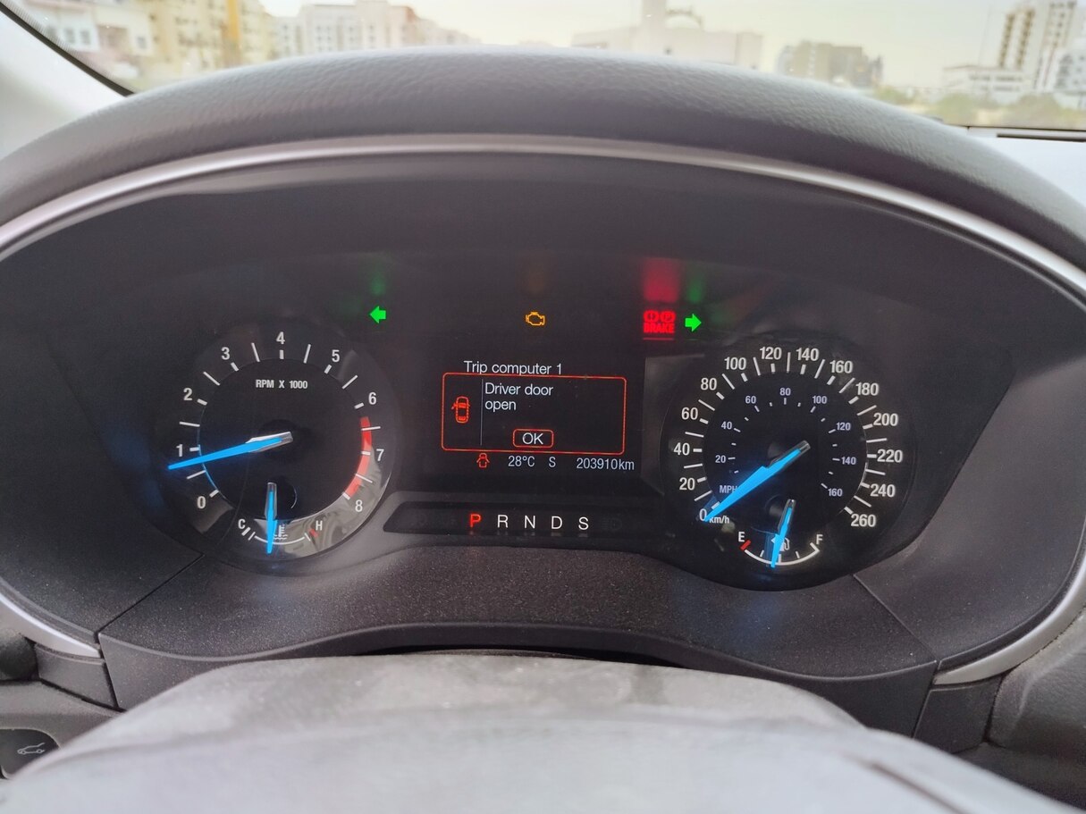 Car image 18