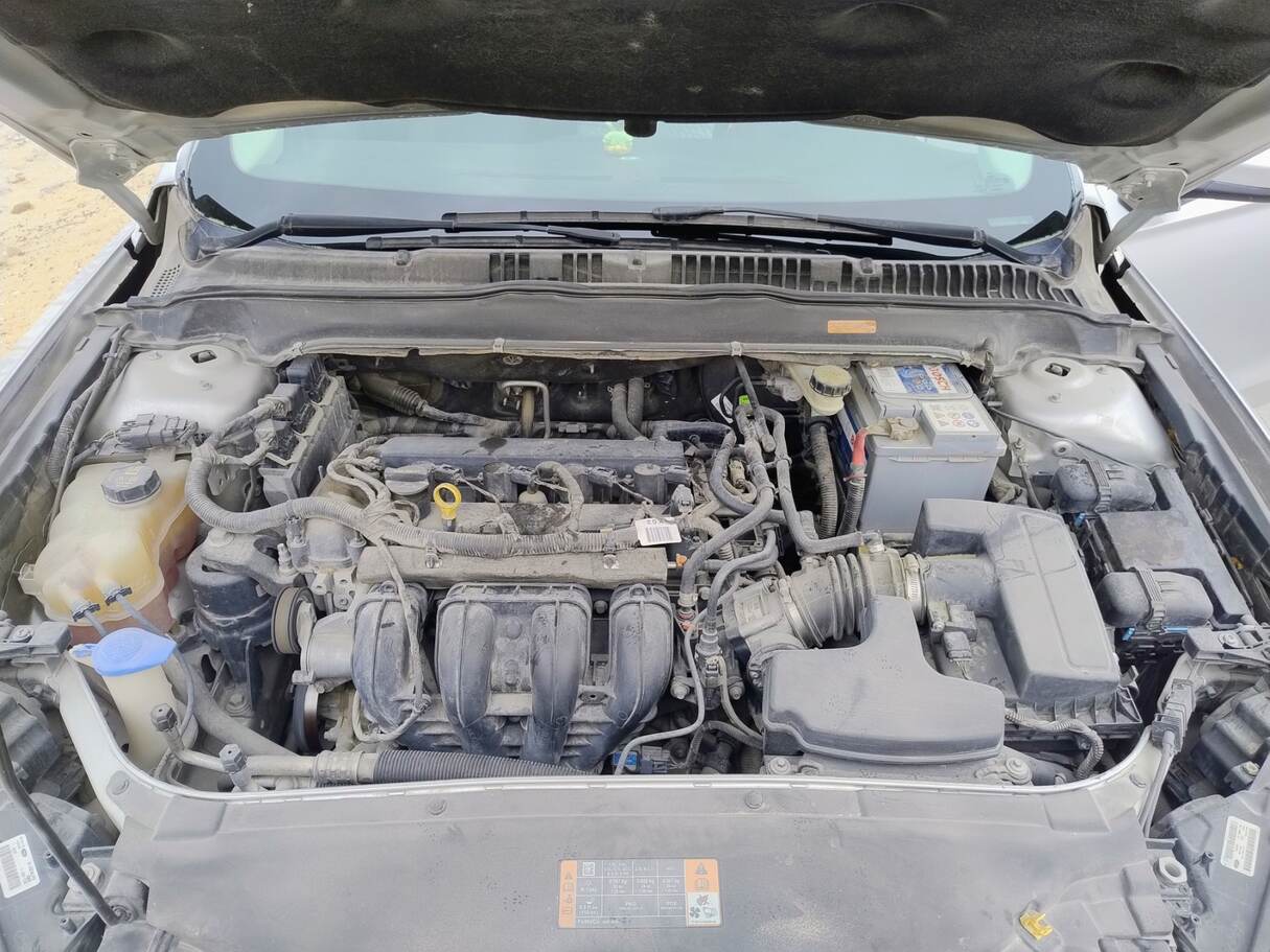 Car image 19