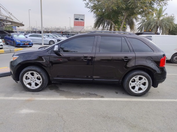 Car image 8