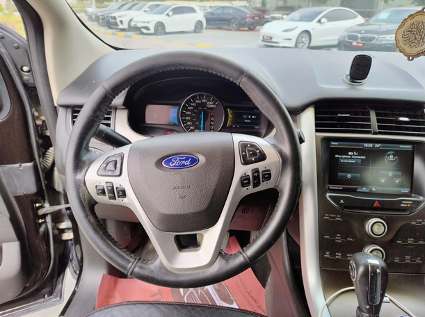 Car image 17