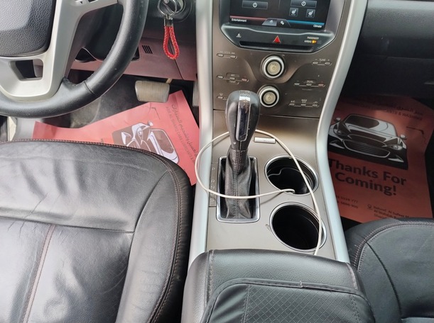 Car image 15