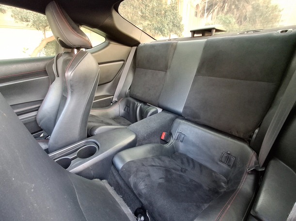 Car image 13