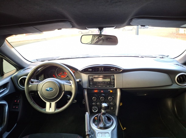Car image 14