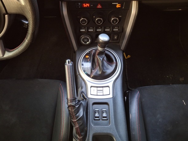 Car image 15