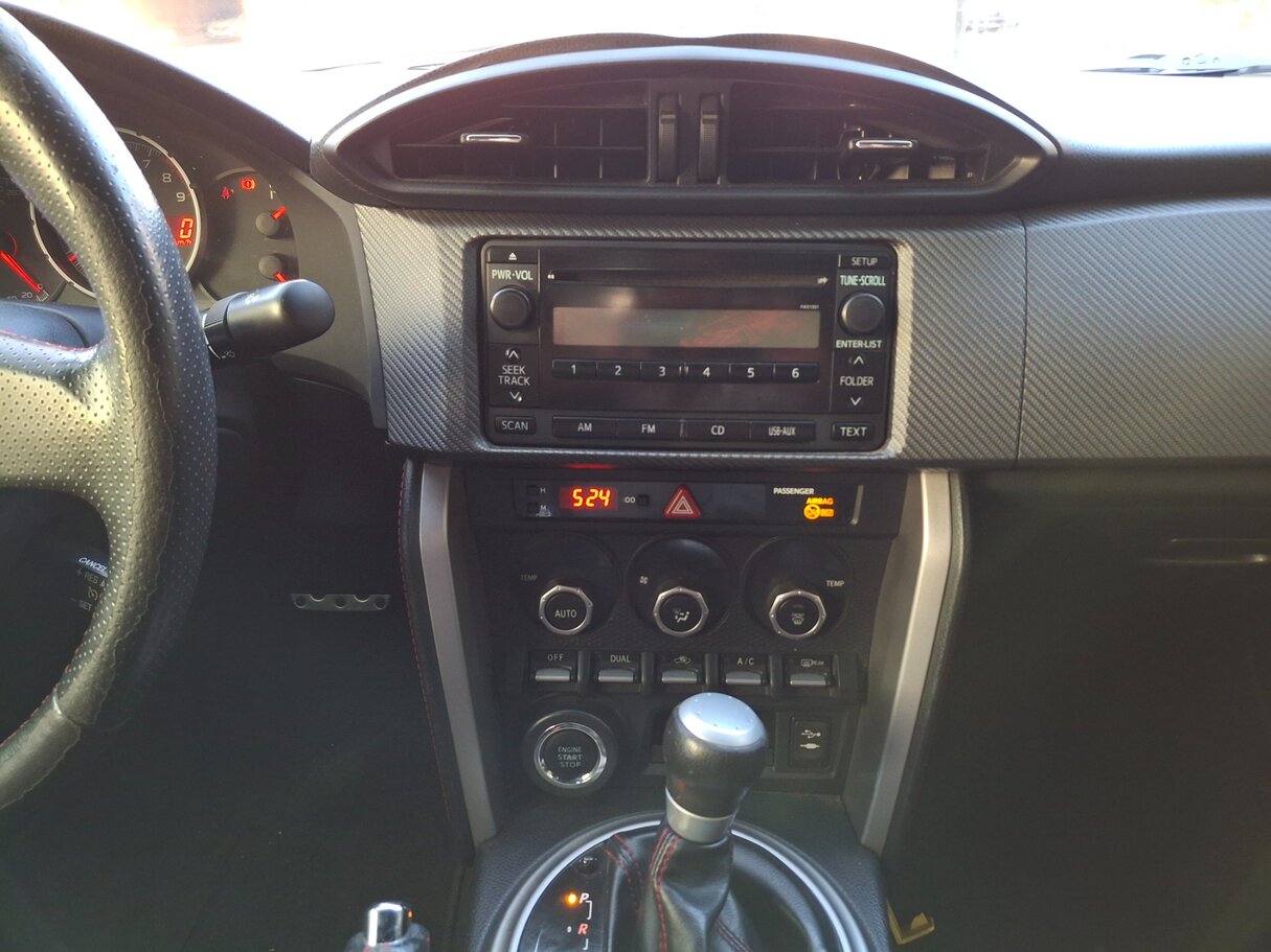Car image 16