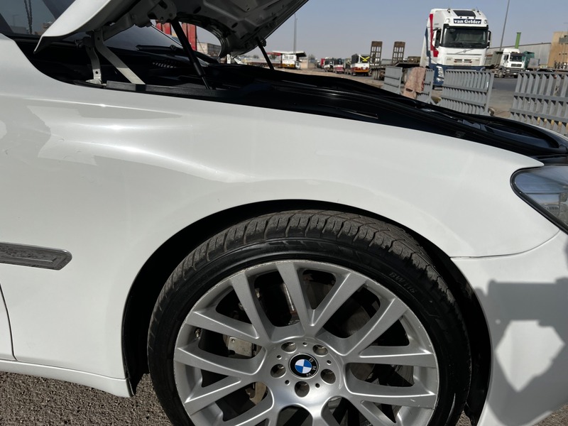 مستعمله 2013 بي ام دبليو 730 للبيع فى الرياض