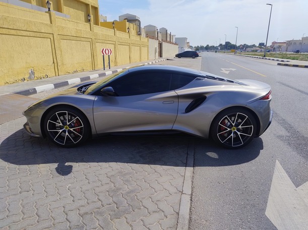 Car image 8