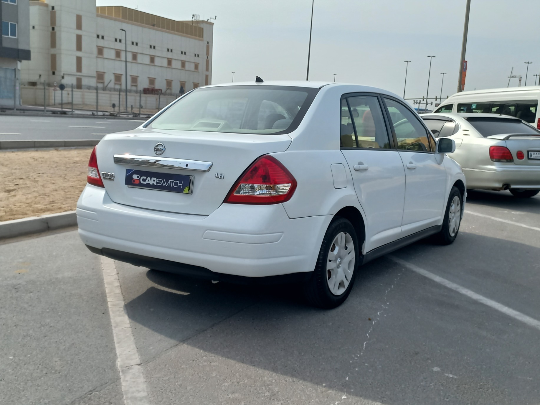 Car image 5
